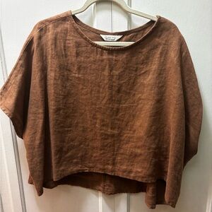 Elizabeth Suzann
Linen Top